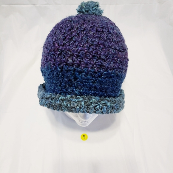 Crocheted hat: #9 - Picture 4 of 5